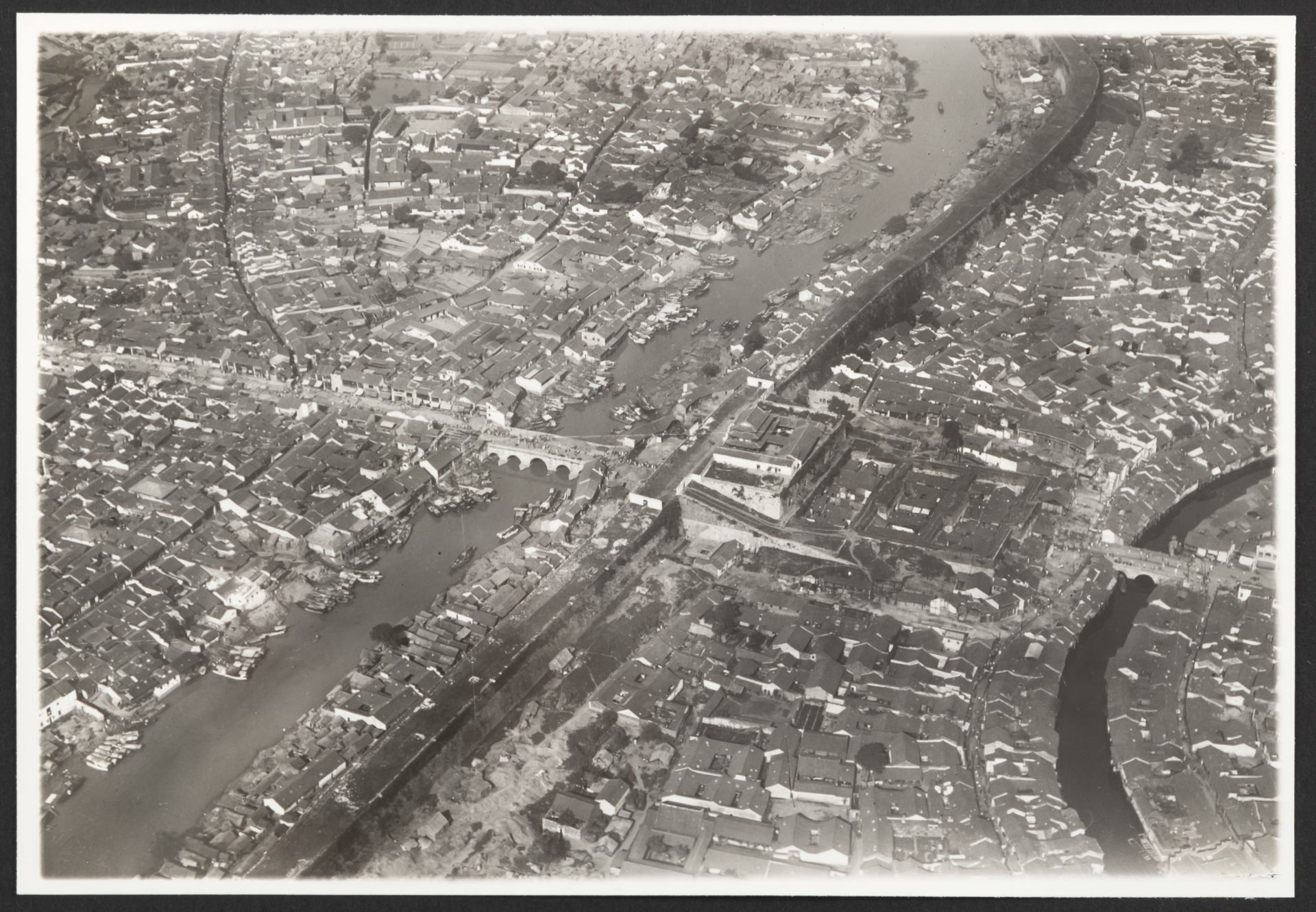 AN ALBUM WITH AERIAL PHOTOGRAPHS OF NANKING AND A FOLDER WITH PHOTOGRAPHS - Image 2 of 17