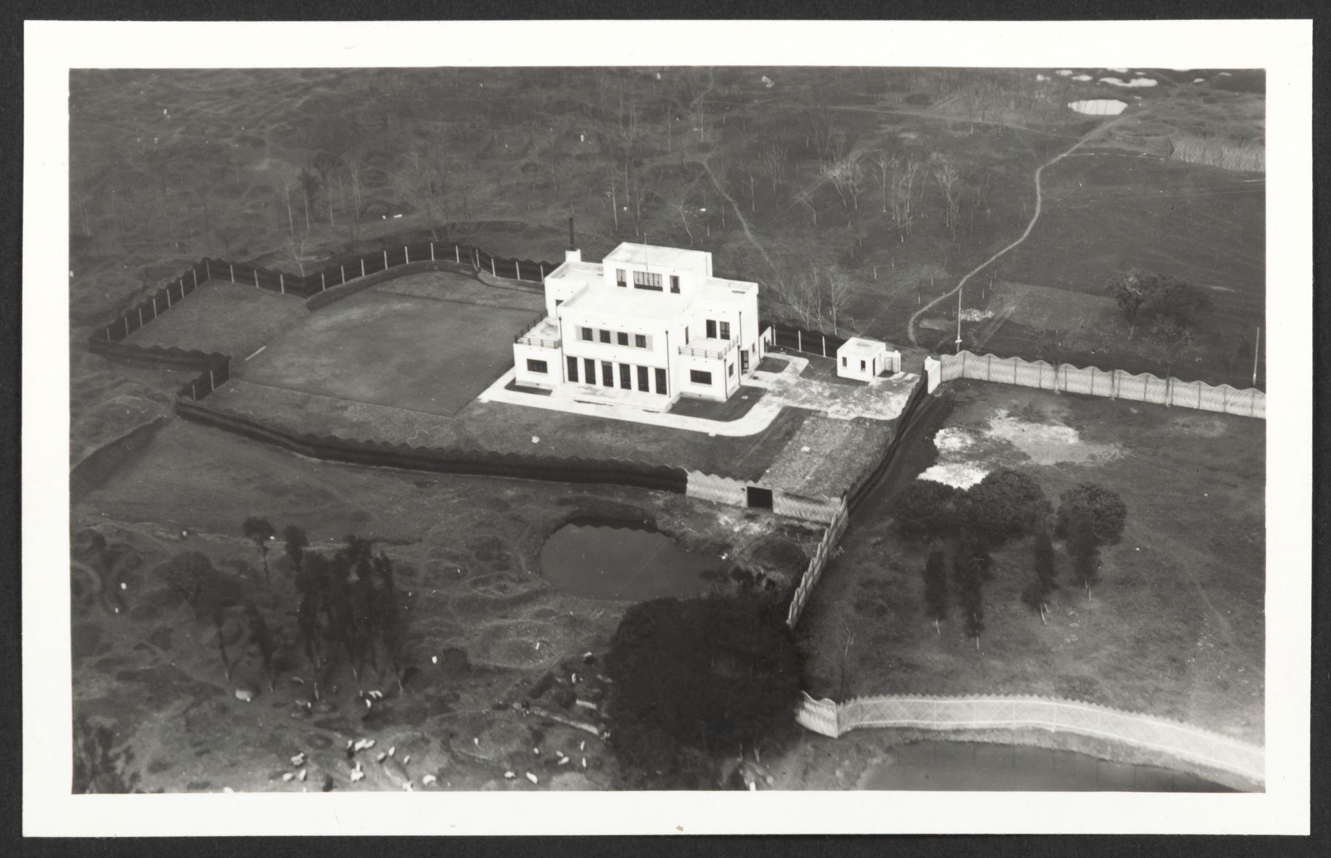 AN ALBUM WITH AERIAL PHOTOGRAPHS OF NANKING AND A FOLDER WITH PHOTOGRAPHS - Image 8 of 17