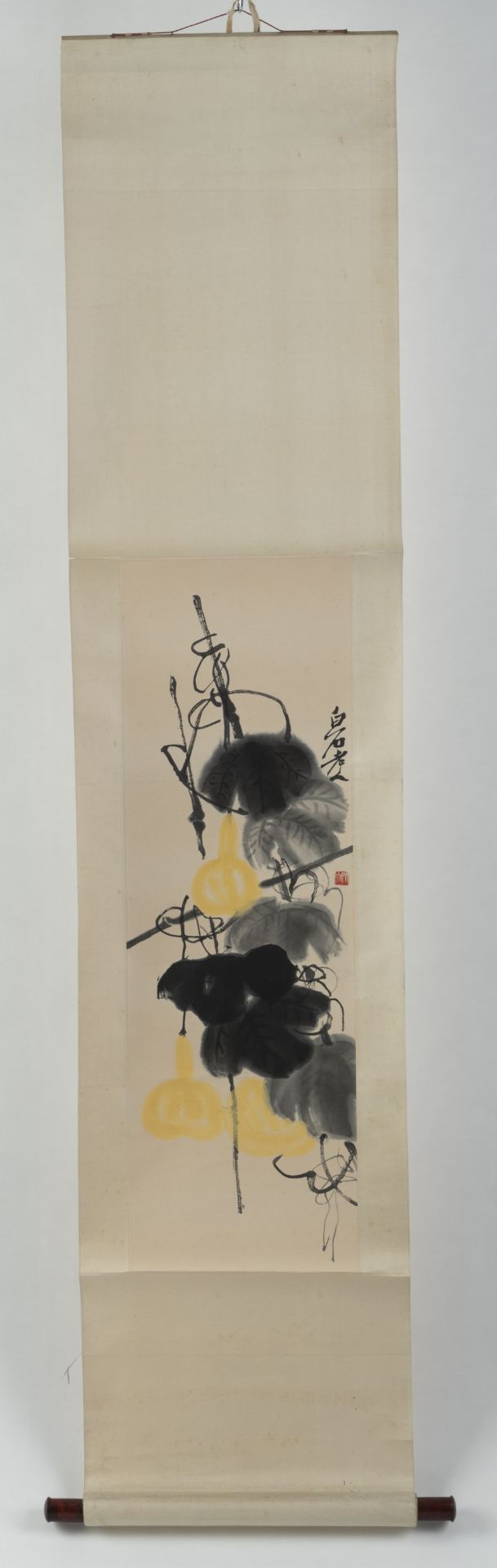 FOUR HANGING SCROLLS WITH COLOR WOODBLOCK PRINTS ('MU BAN SHUI YIN') OF FLORAL DEPICTIONS AFTER QI - Image 9 of 14