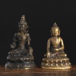 Zwei Bronzen des Buddha und eines Bodhisattva