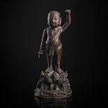 Bronze des Buddha als Knabe auf einem Lotus stehend mit Lackvergoldung