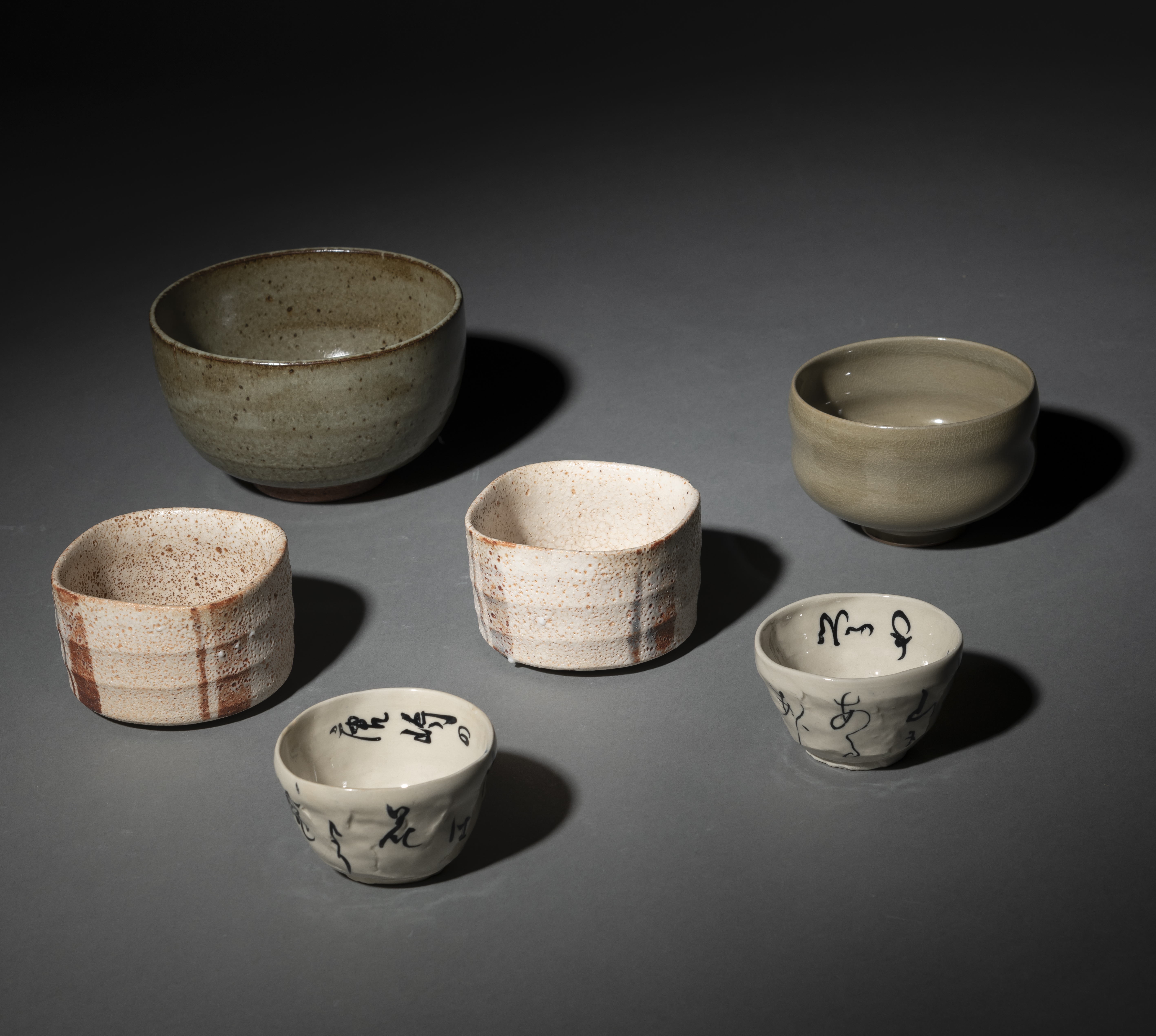 SIX STUDIO CERAMIC BOWLS - Image 2 of 5