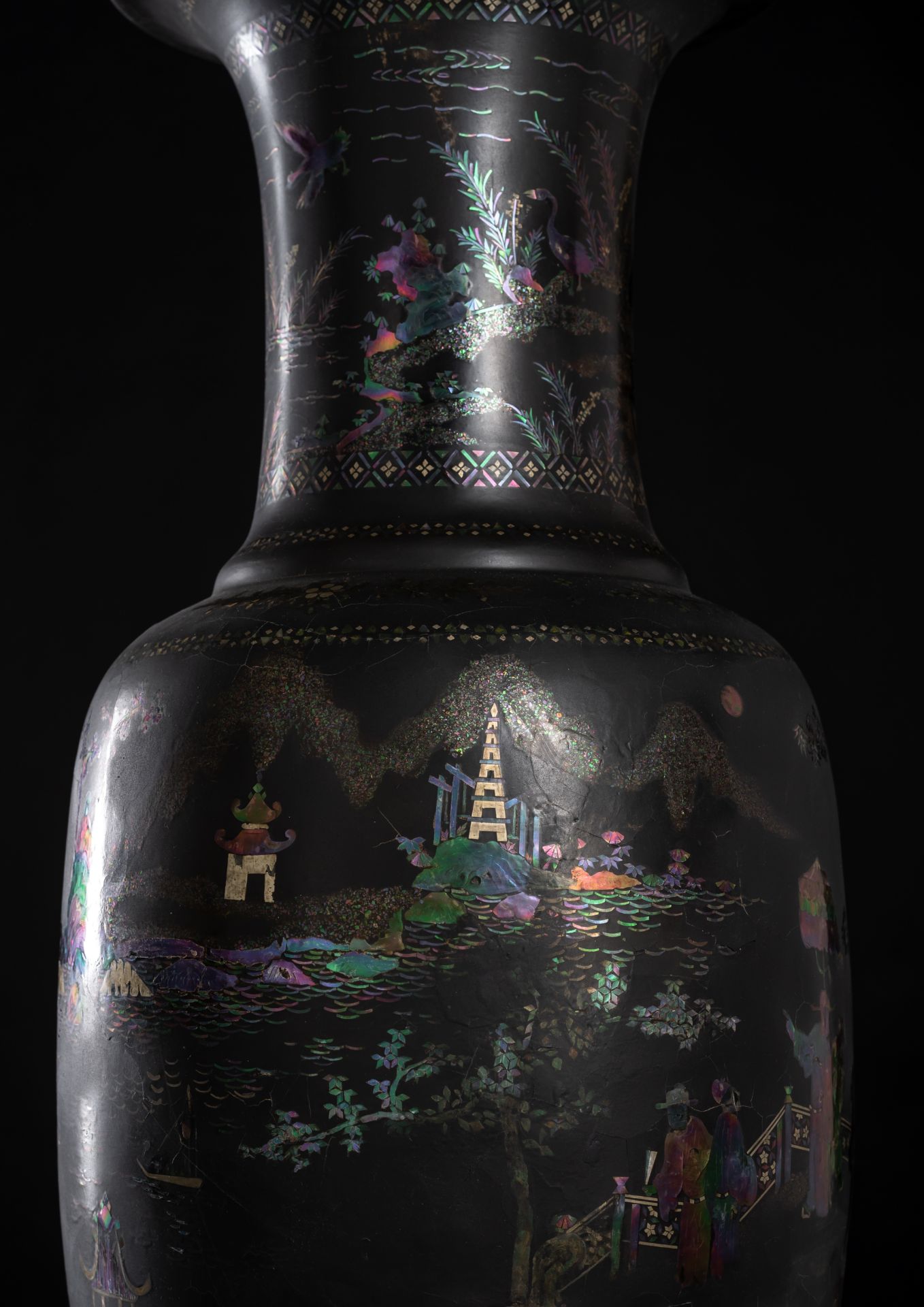 A VERY RARE AND LARGE PAIR OF LAC-BURGAUTÉ PORCELAIN VASES AND COVERS - Image 5 of 7