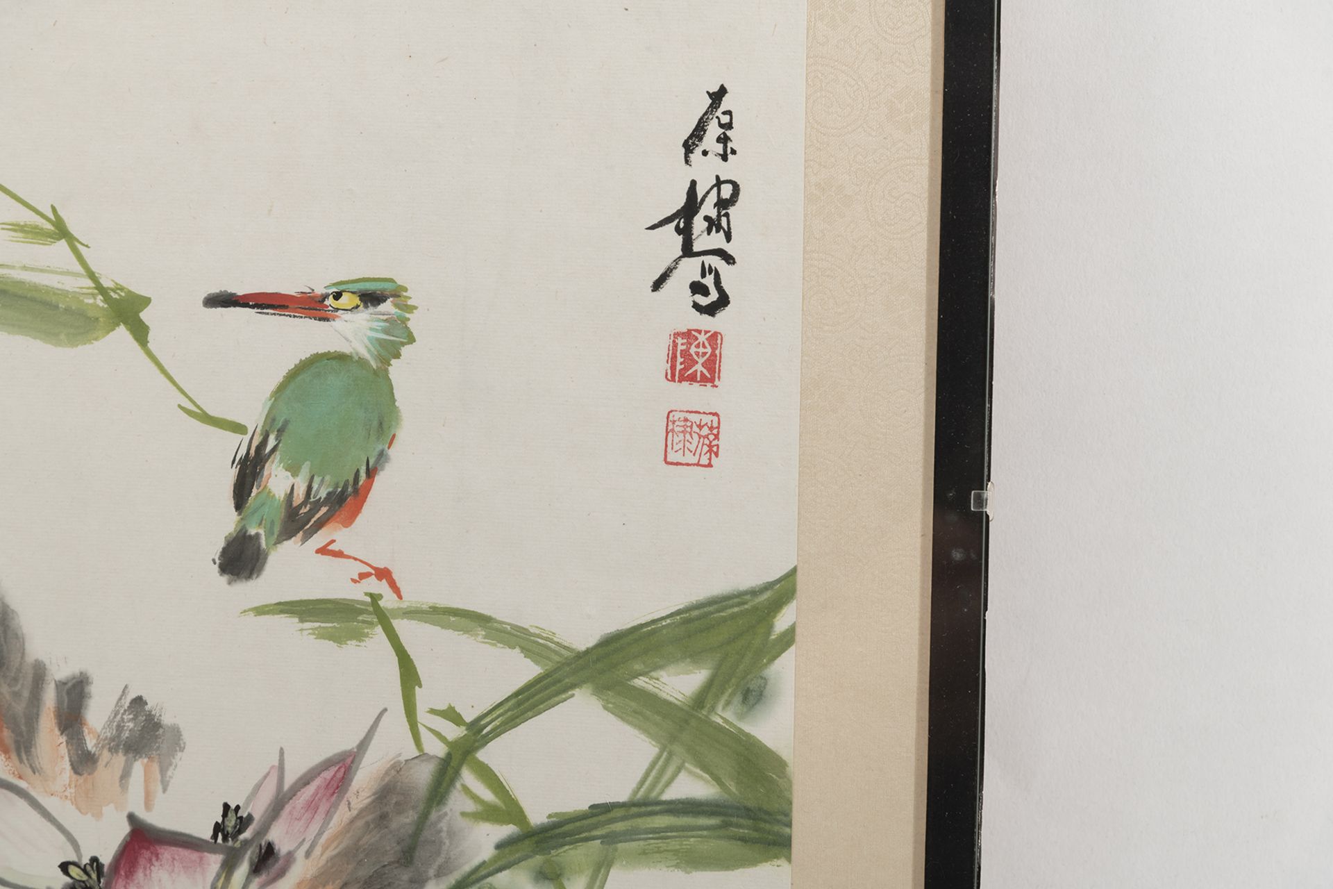 Albumblatt mit Darstellung eines Eisvogels auf Schilf am Lotosteich. Tusche und Farben auf Papier - Bild 3 aus 3
