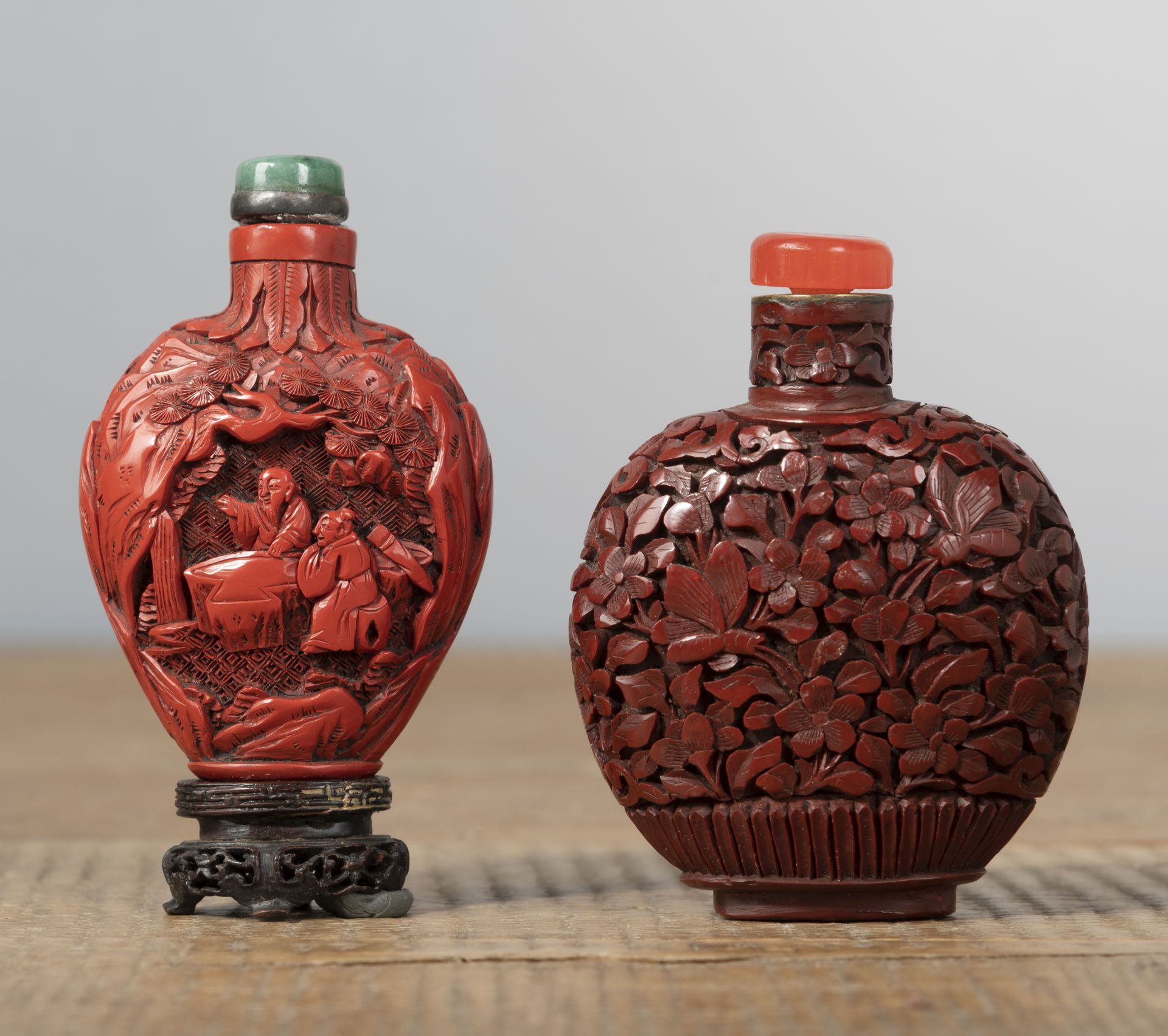 TWO RED LACQUER CARVED SNUFF BOTTLES DEPICTING FLOWERS, BIRDS AND SCHOLARS - Image 2 of 5