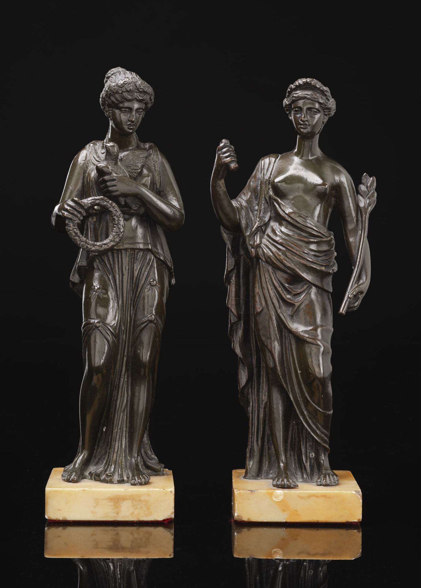 Zwei Grand-Tour Bronze-Figuren