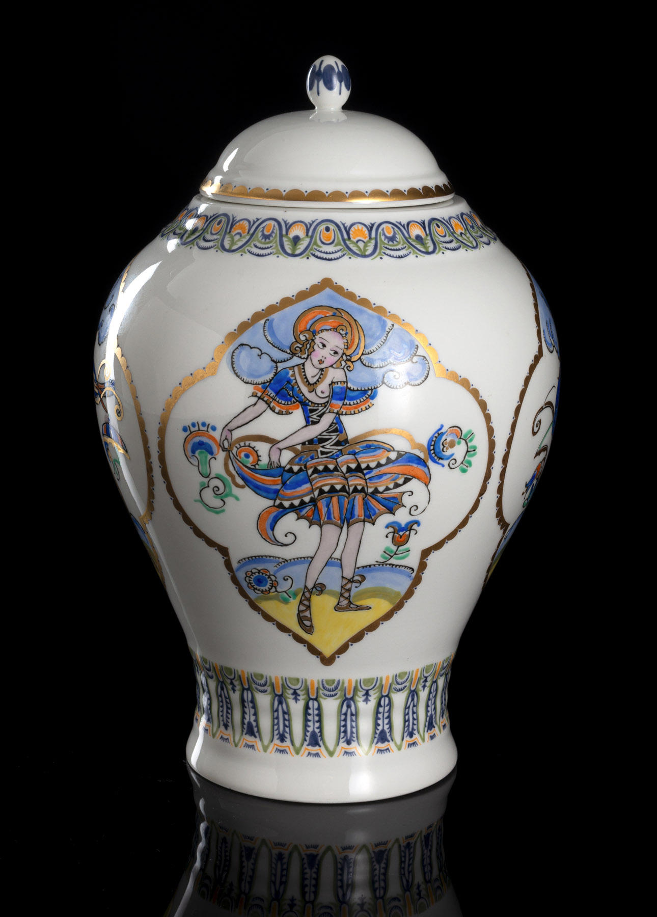 A KPM BERLIN ART NOUVEAU PORCELAIN VASE AND LID - Image 3 of 5