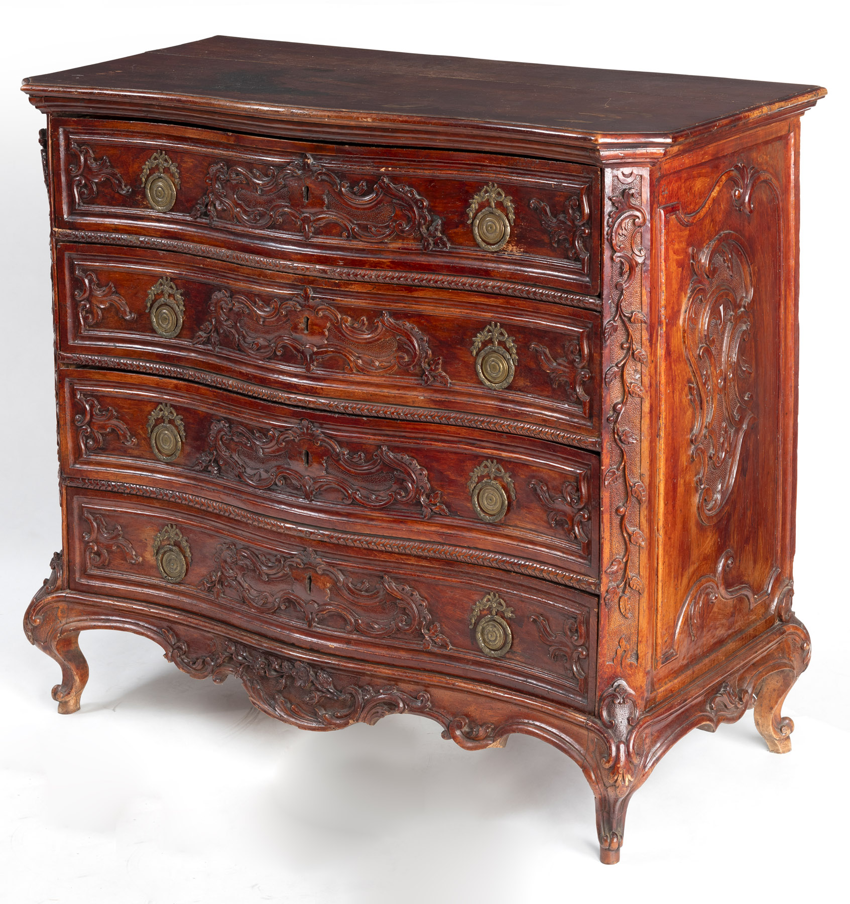 A LARGE BRASS MOUNTED CARVED WALNUT ROCOCO COMMODE - Image 7 of 7