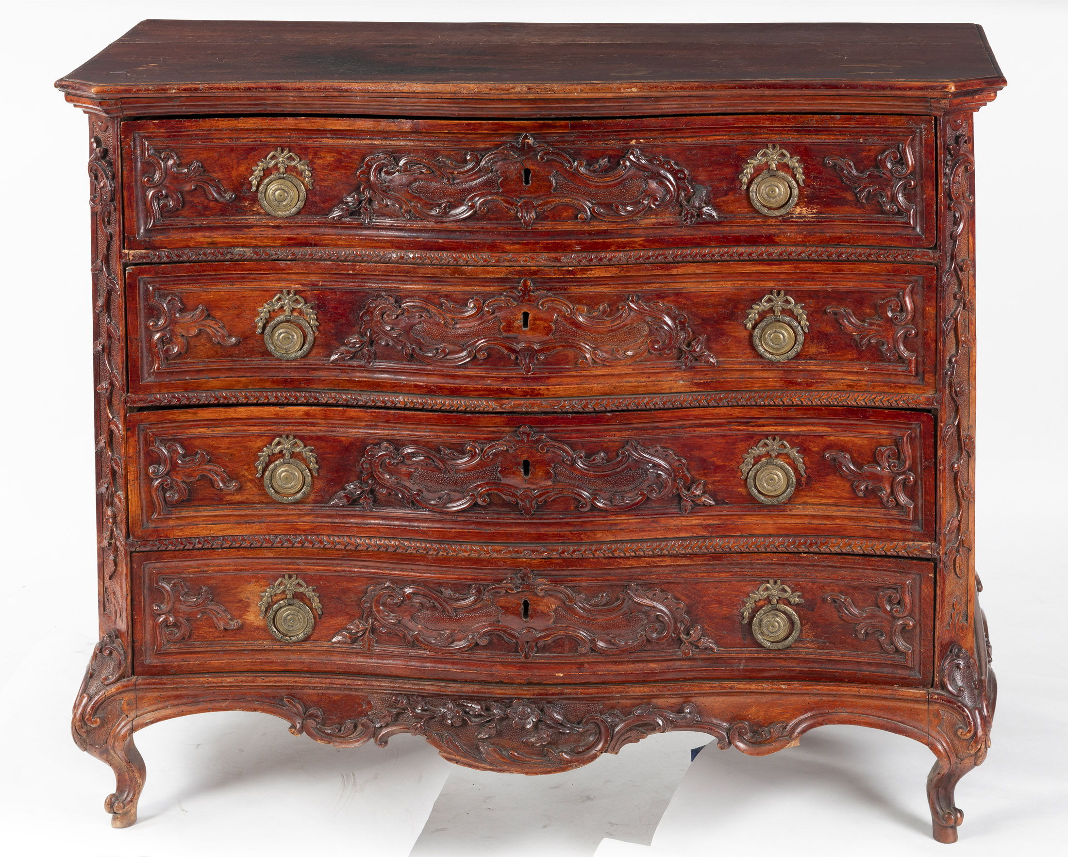 A LARGE BRASS MOUNTED CARVED WALNUT ROCOCO COMMODE - Image 2 of 7