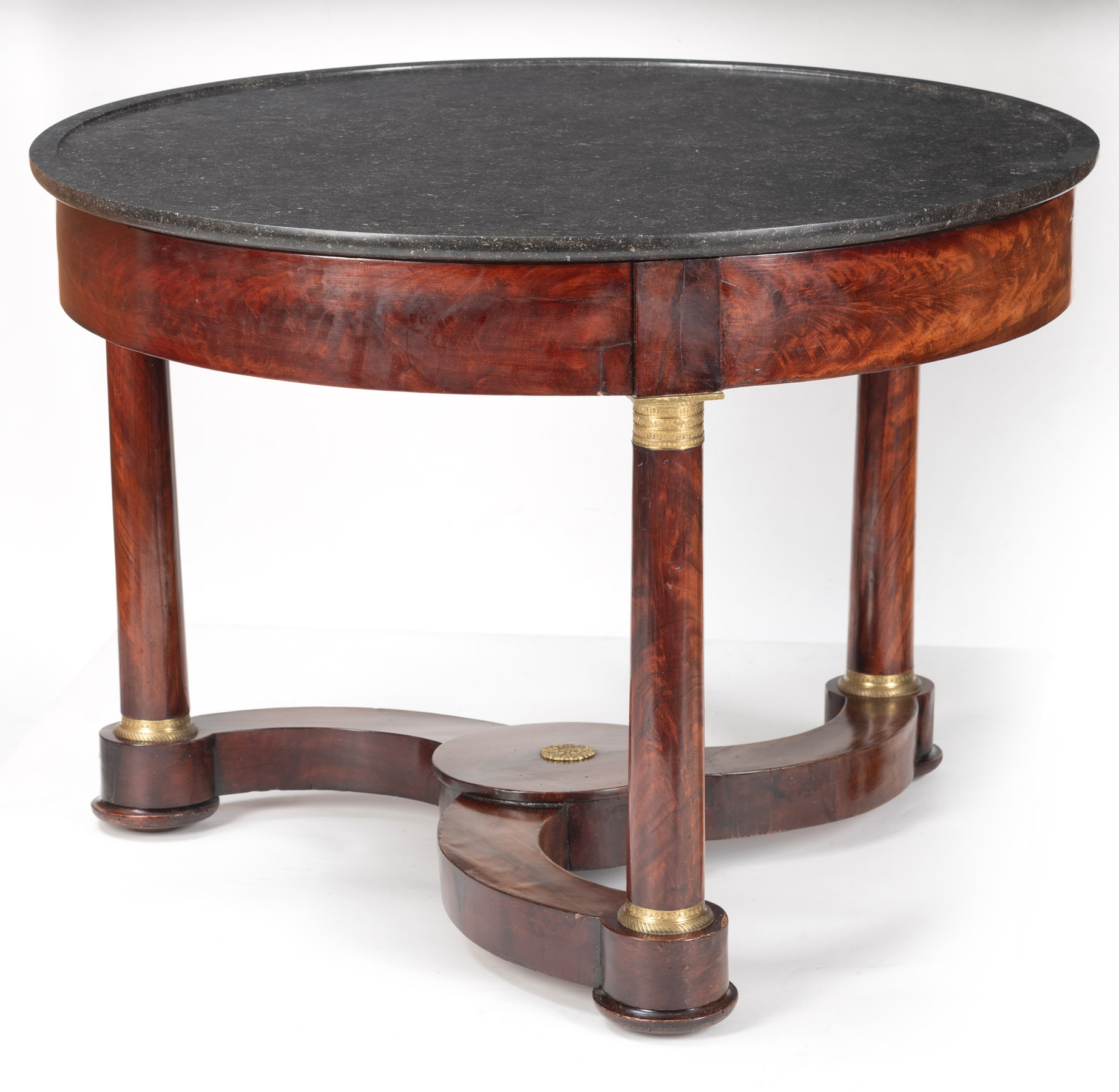 A FRENCH ORMOLU MOUNTED MAHOGANY CENTRE TABLE - Image 2 of 6