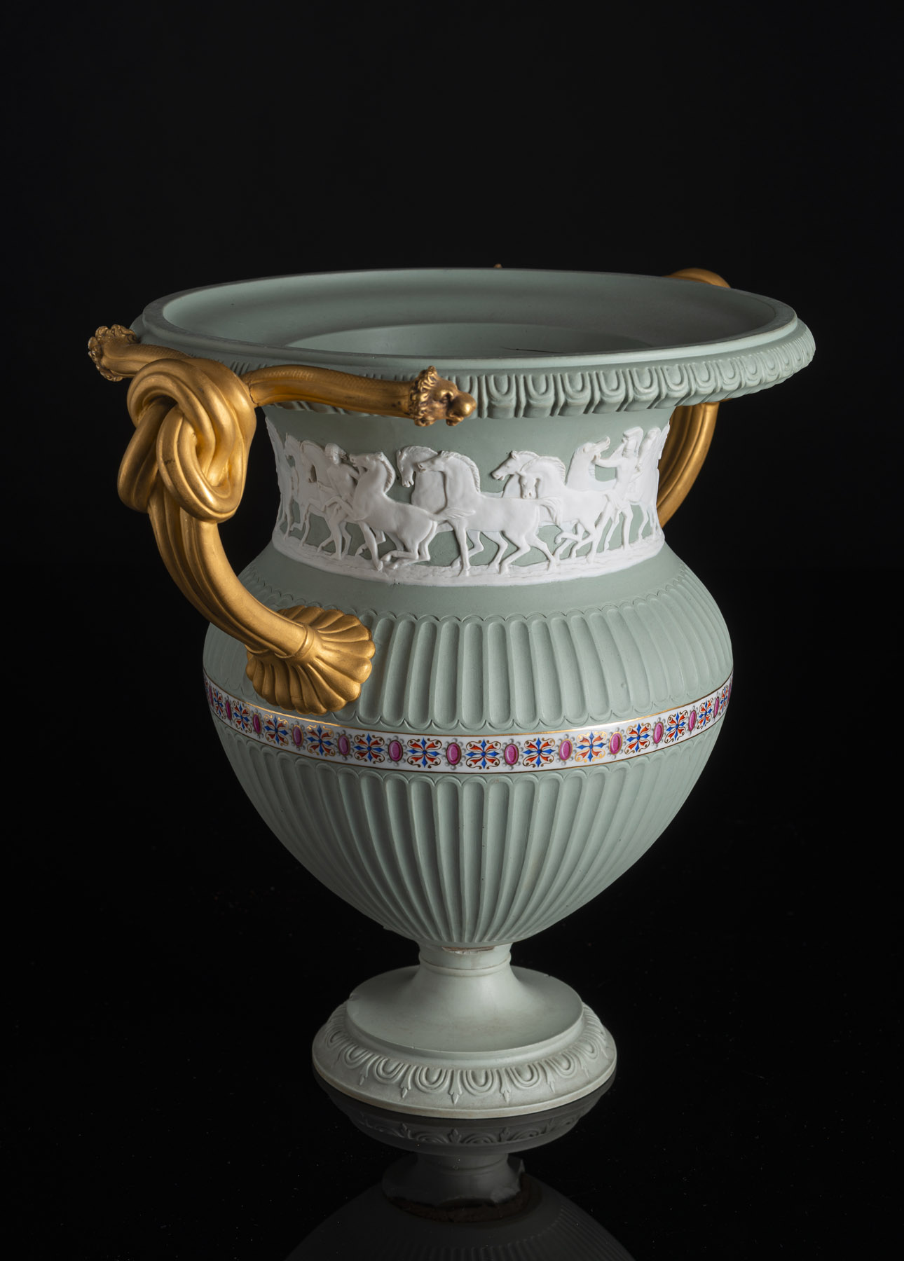 AN EXCEPTIONAL NEOCLASSICAL BISCUIT PORCELAIN VASE - Image 2 of 2