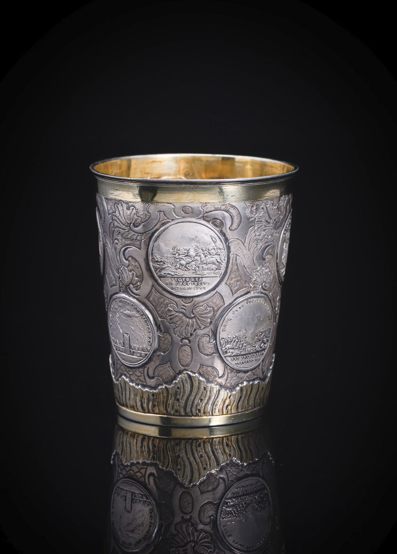 A GERMAN BAROQUE PARTIAL GILT SILVER BEAKER WITH COINS - Image 2 of 7