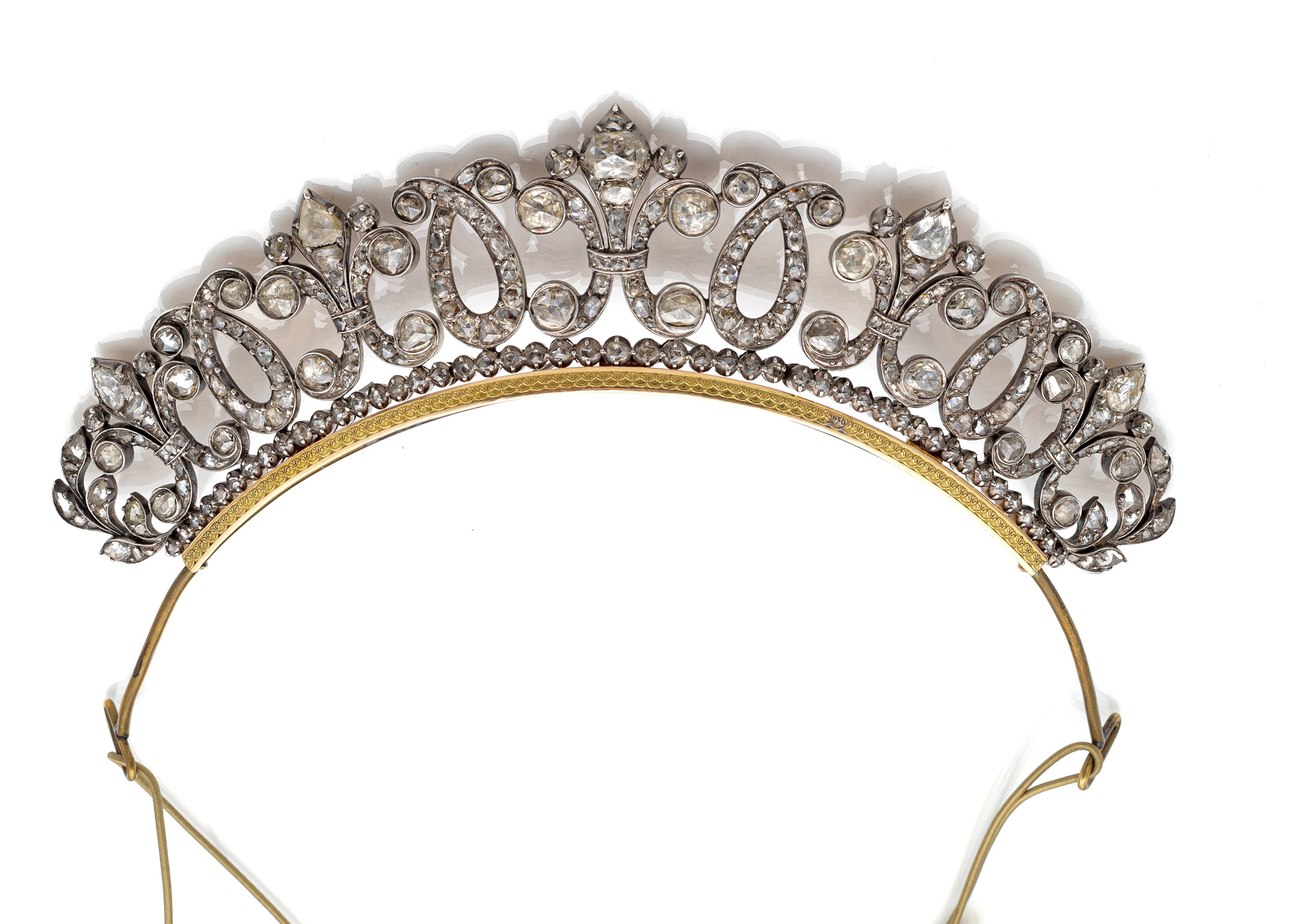 AN EXTREMELY RARE CLASSICAL TIARA WITH DIAMONDS