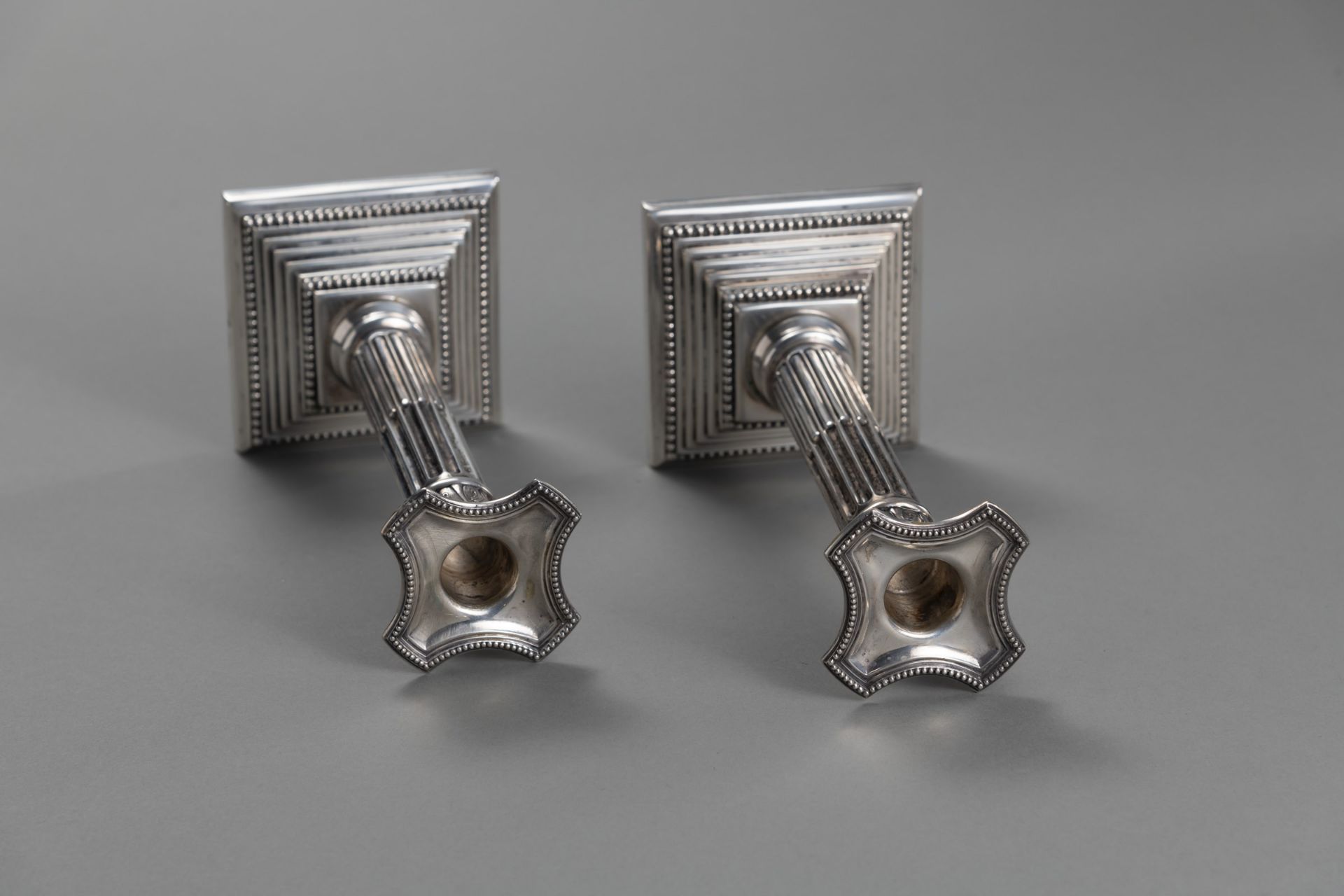 A PAIR OF PORTOGUESE SILVER CANDLESTICKS - Image 3 of 4