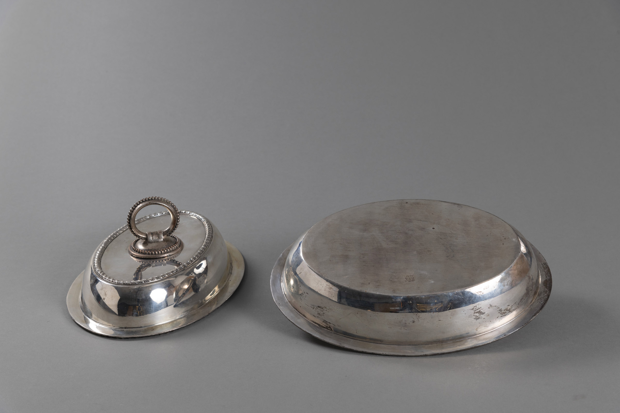 A SILVER OVAL TUREEN AND COVER - Image 3 of 5