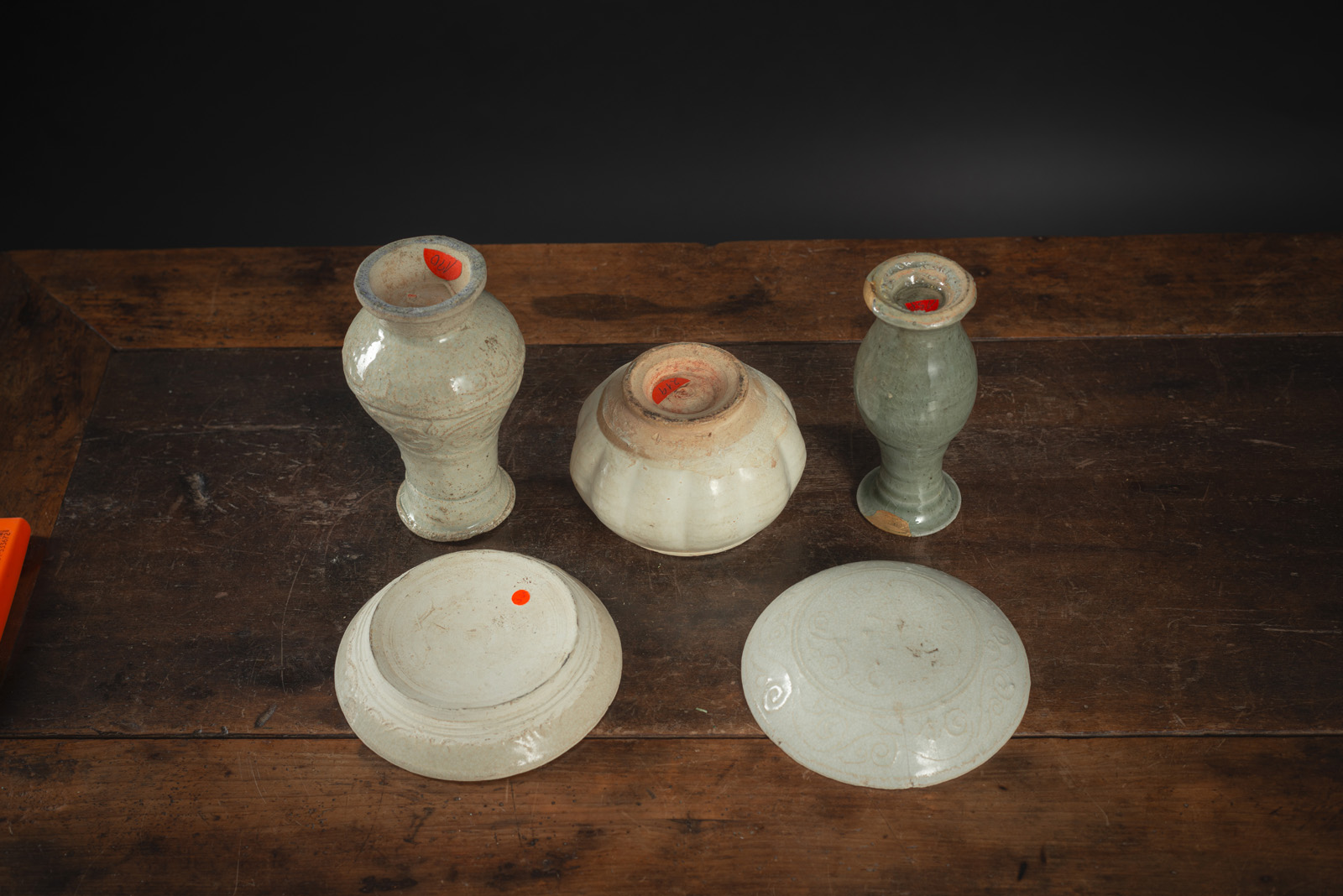 A QINGBAI BOX AND COVER AND A VASE, A CIZHOU JAR AND A LONQUAN CELADON VASE - Image 3 of 3