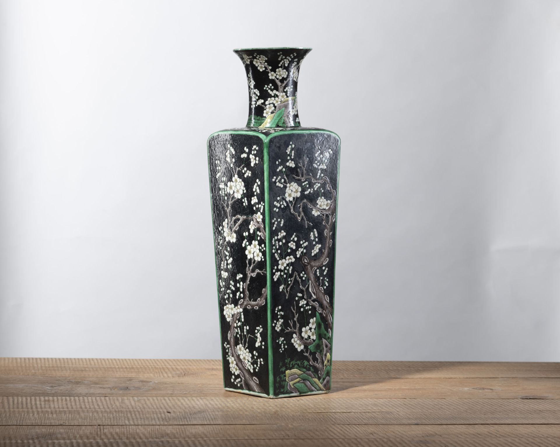 A SQUARE FAMILLE NOIRE PORCELAIN VASE WITH FLOWERING PRUNUS TREES ON ROCKS - Image 2 of 4