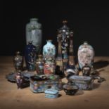 LOT OF 20 CLOISONNÉ OBJECTS DECORATED WITH FLOWERS AND BIRDS, INCLUDING VASES, BOXES AND COVERS, A 