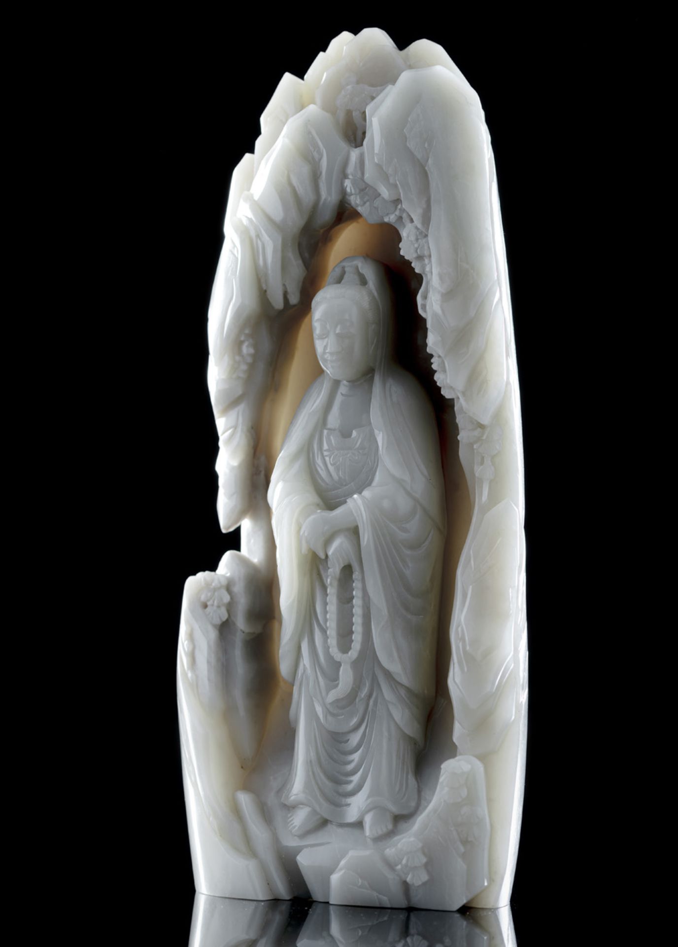 A RARE PALE CELADON JADE FIGURE OF GUANYIN IN A GROTTO - Image 6 of 6