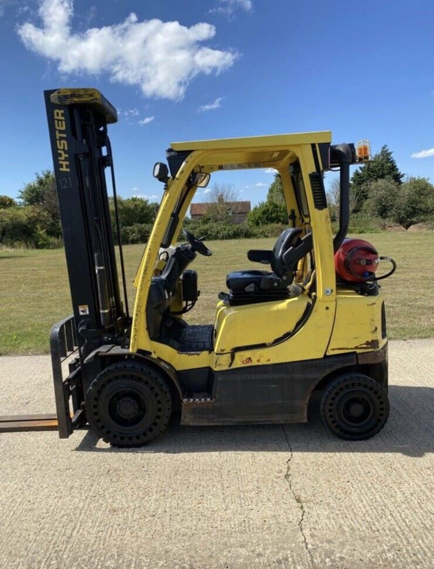 Hyster 2 Tonne Gas Forklift 2016