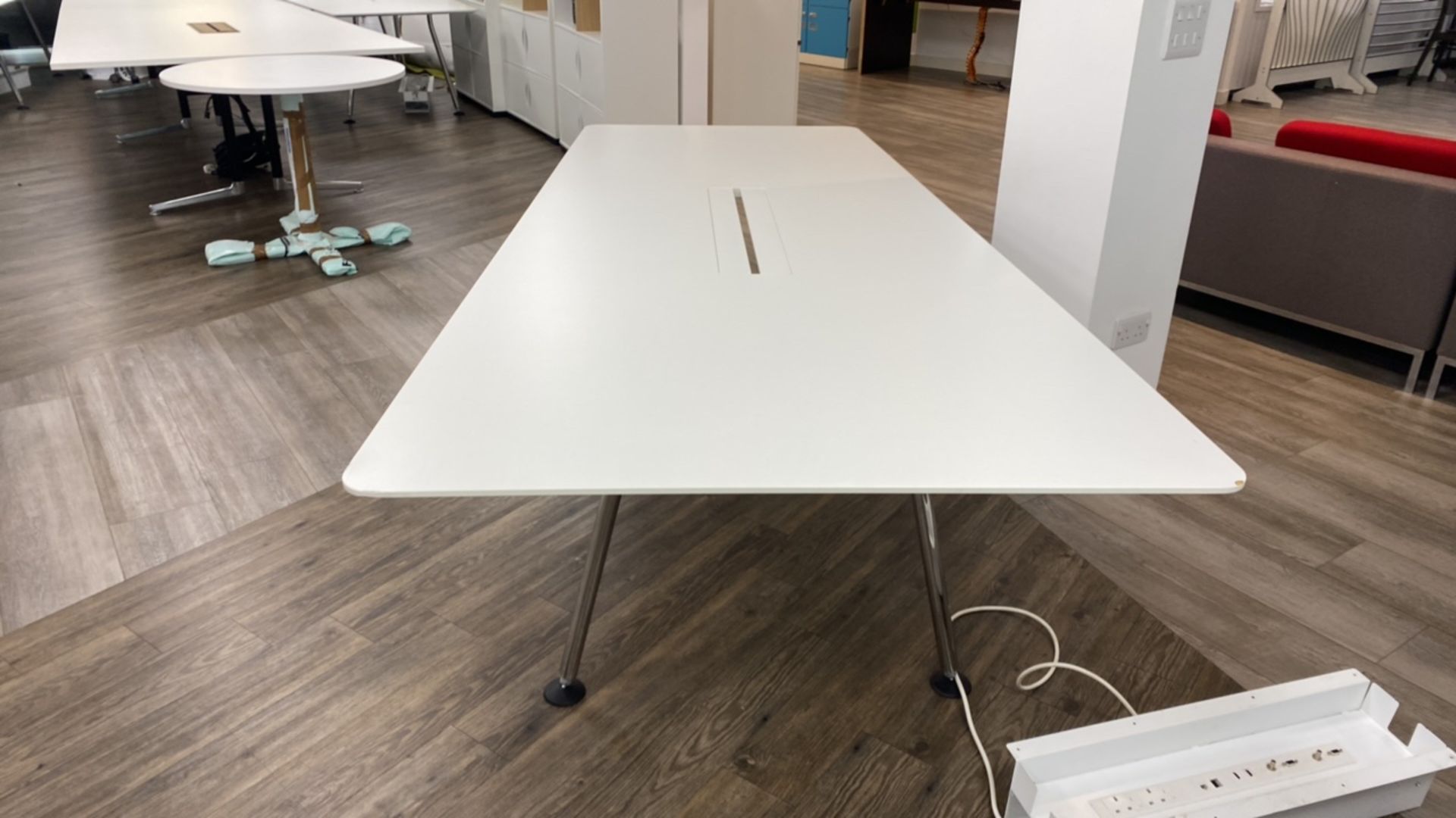 Large White Desk With Cable Slot - Image 3 of 5