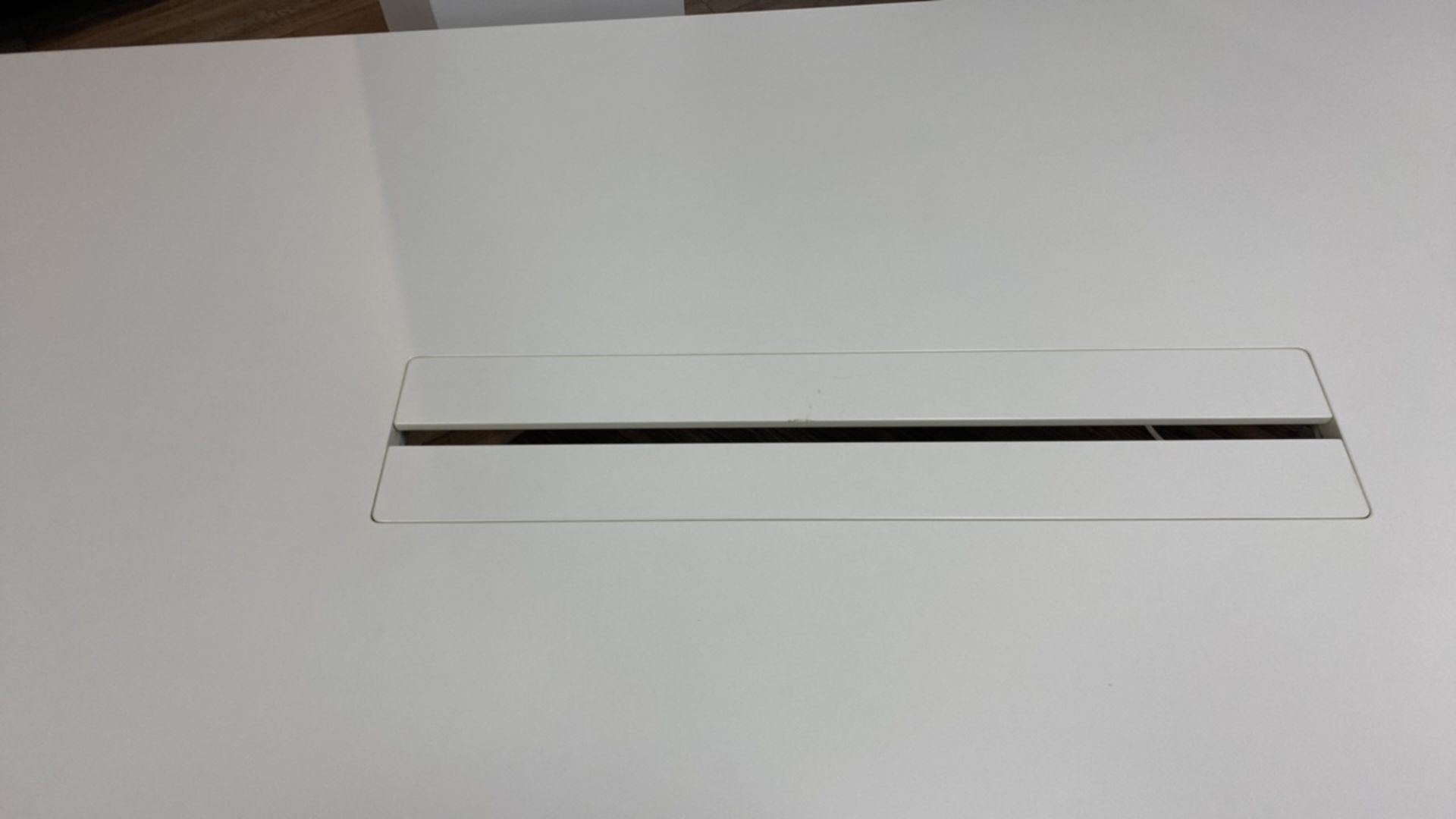 Large White Desk With Cable Slot - Image 4 of 5