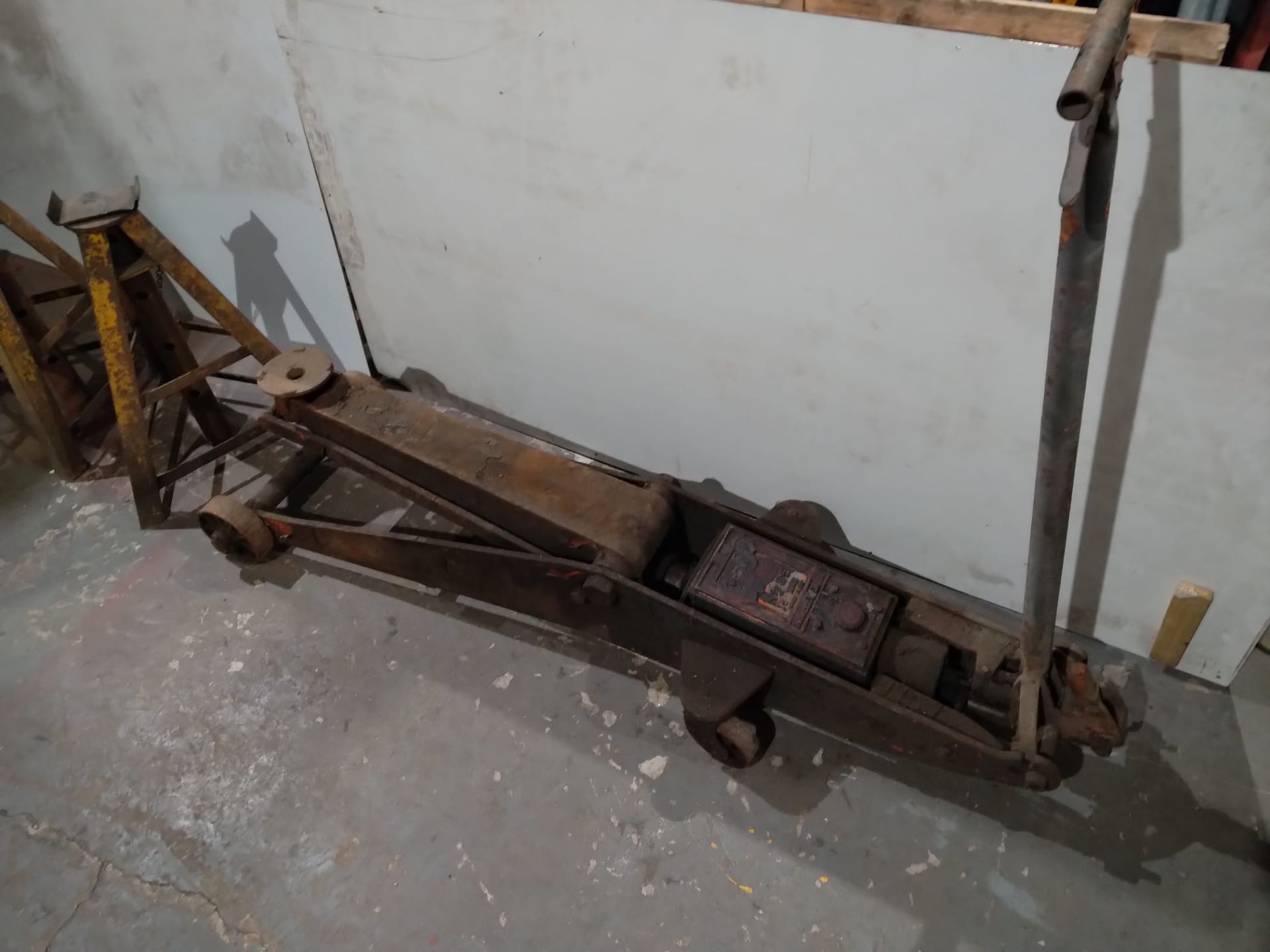 Epco 85 5 Ton Trolley Jack - Image 3 of 4