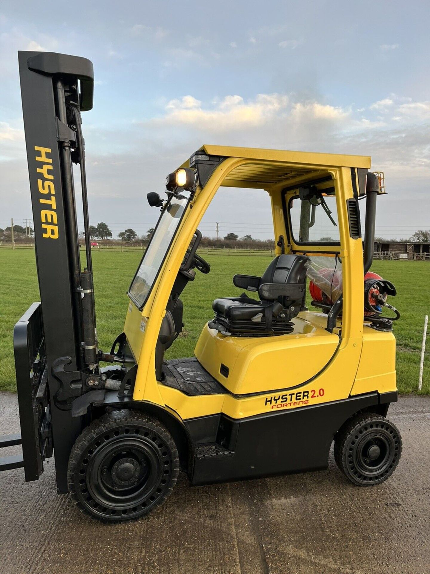 Hyster 2 Tonne Gas Forklift