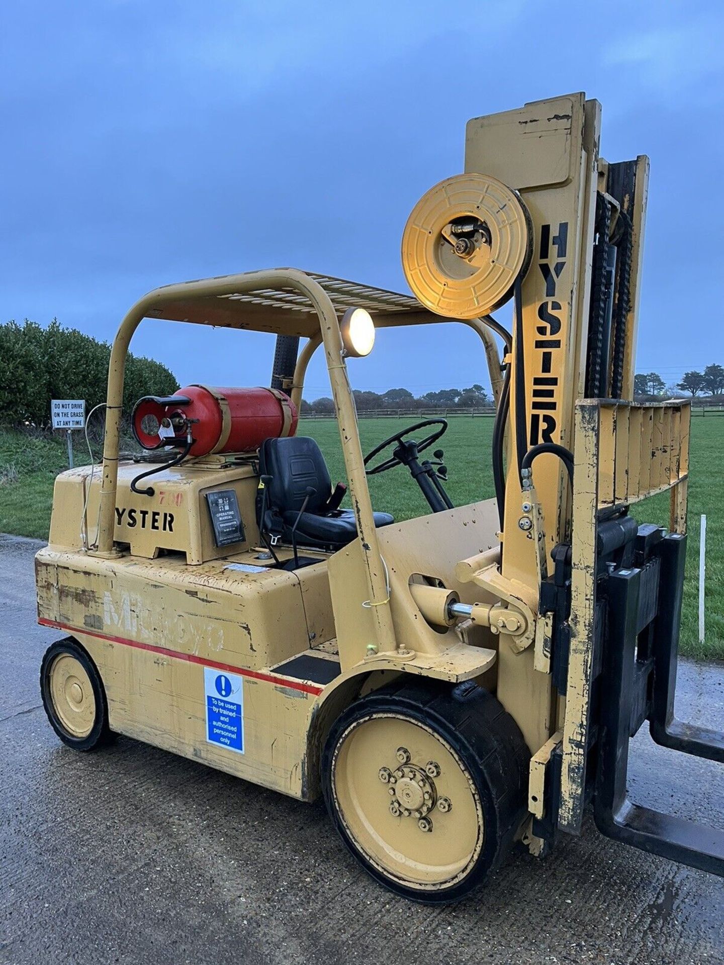 Hyster 7 Tonne Gas Forklift Compact Specialist Truck - Image 5 of 5