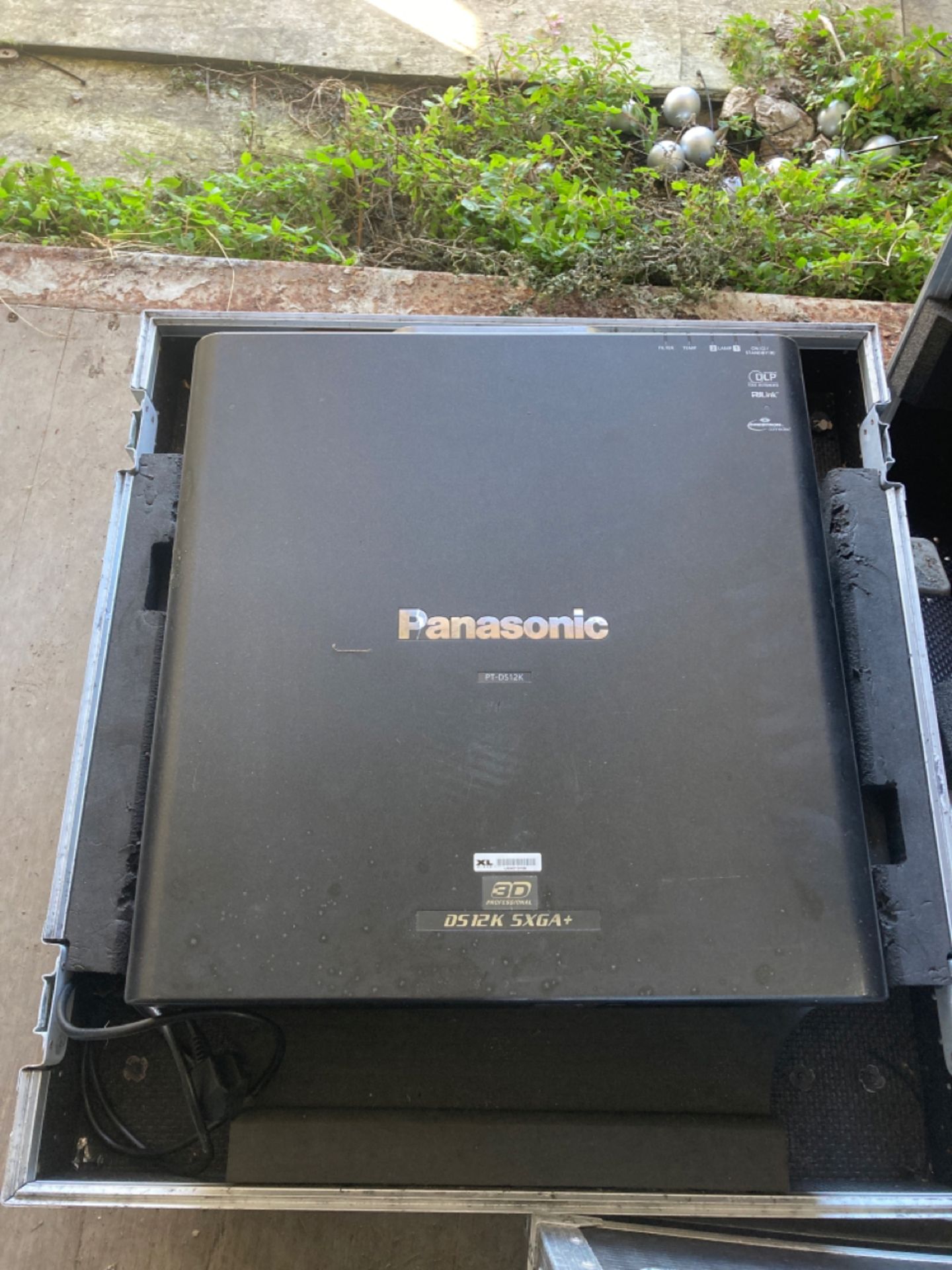 Panasonic projector 3-D