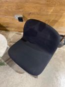Black urban wide chair x1