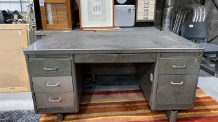 Vintage work table/Desk