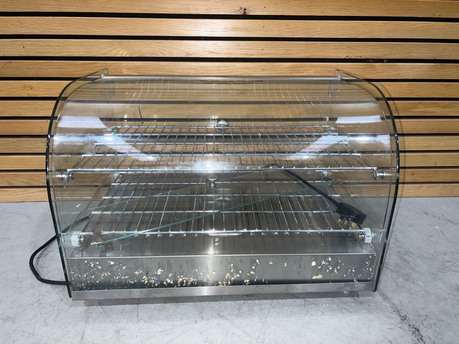 Buffalo CK916 Countertop Heated Food Display