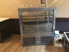 Refrigerated Glass cake and Sandwich Cabinet