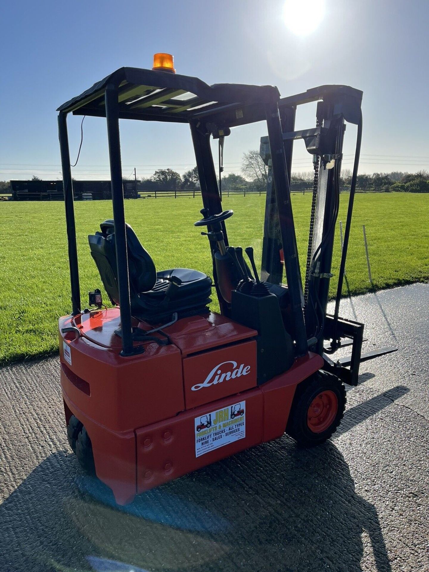 Linde E12 Electric forklift truck - Image 3 of 9