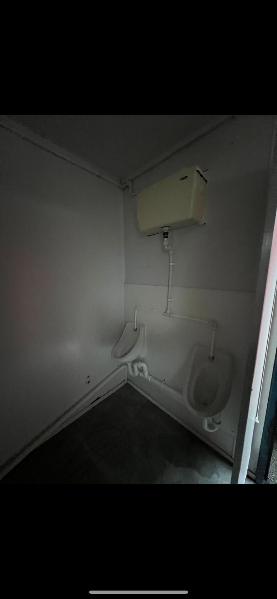 24ft 3 + 2 male & Female toilet block - Image 8 of 8