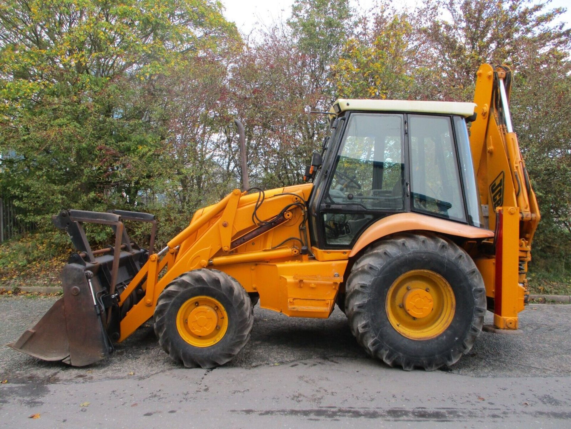 JCB 3CX Project 12 backhoe digger excavator wheeled loader manual gearbox 4X4 v5