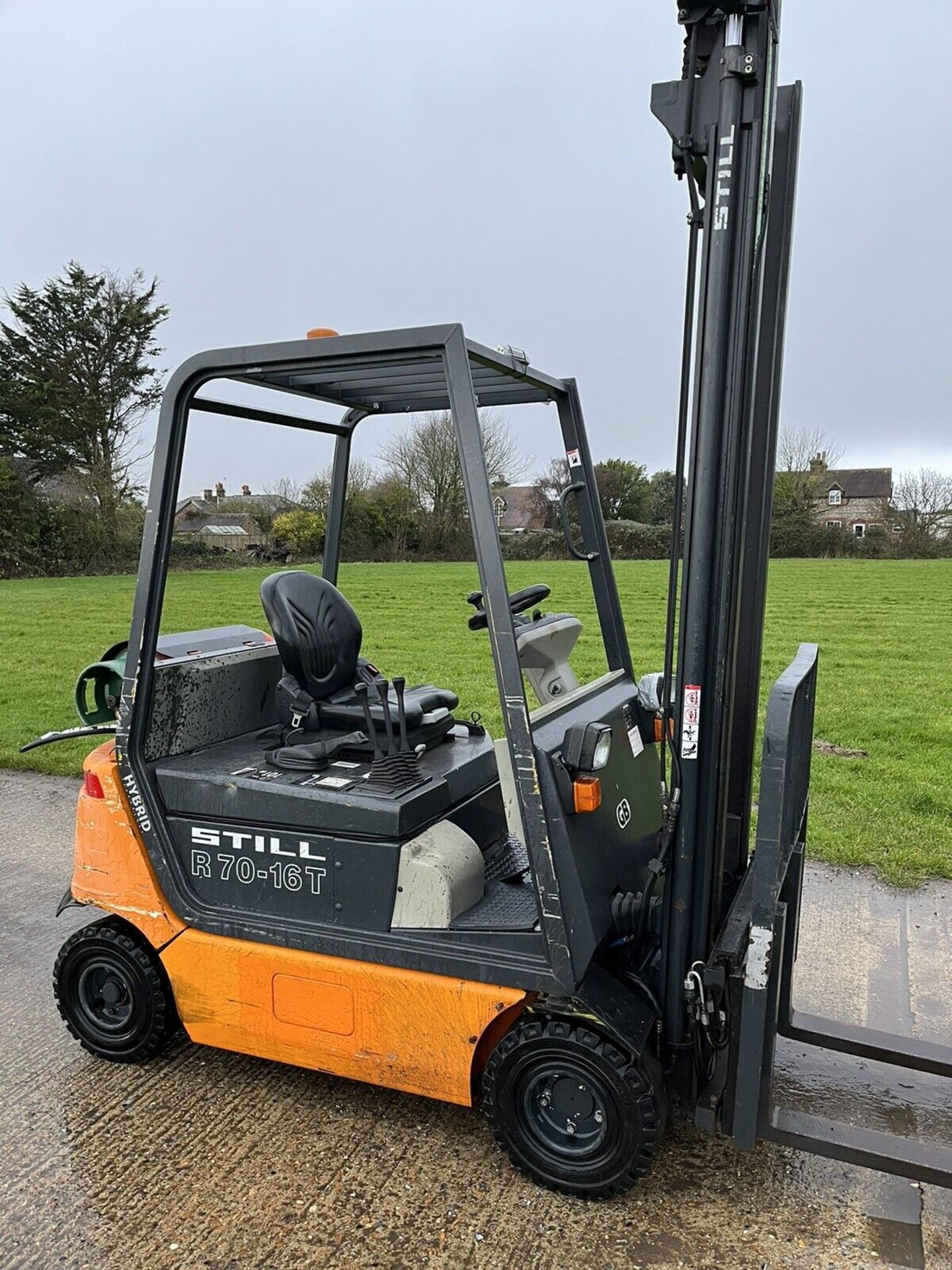 Still 1.6 Gas Forklift Container Spec Only 2000 Hours From New - Image 2 of 5