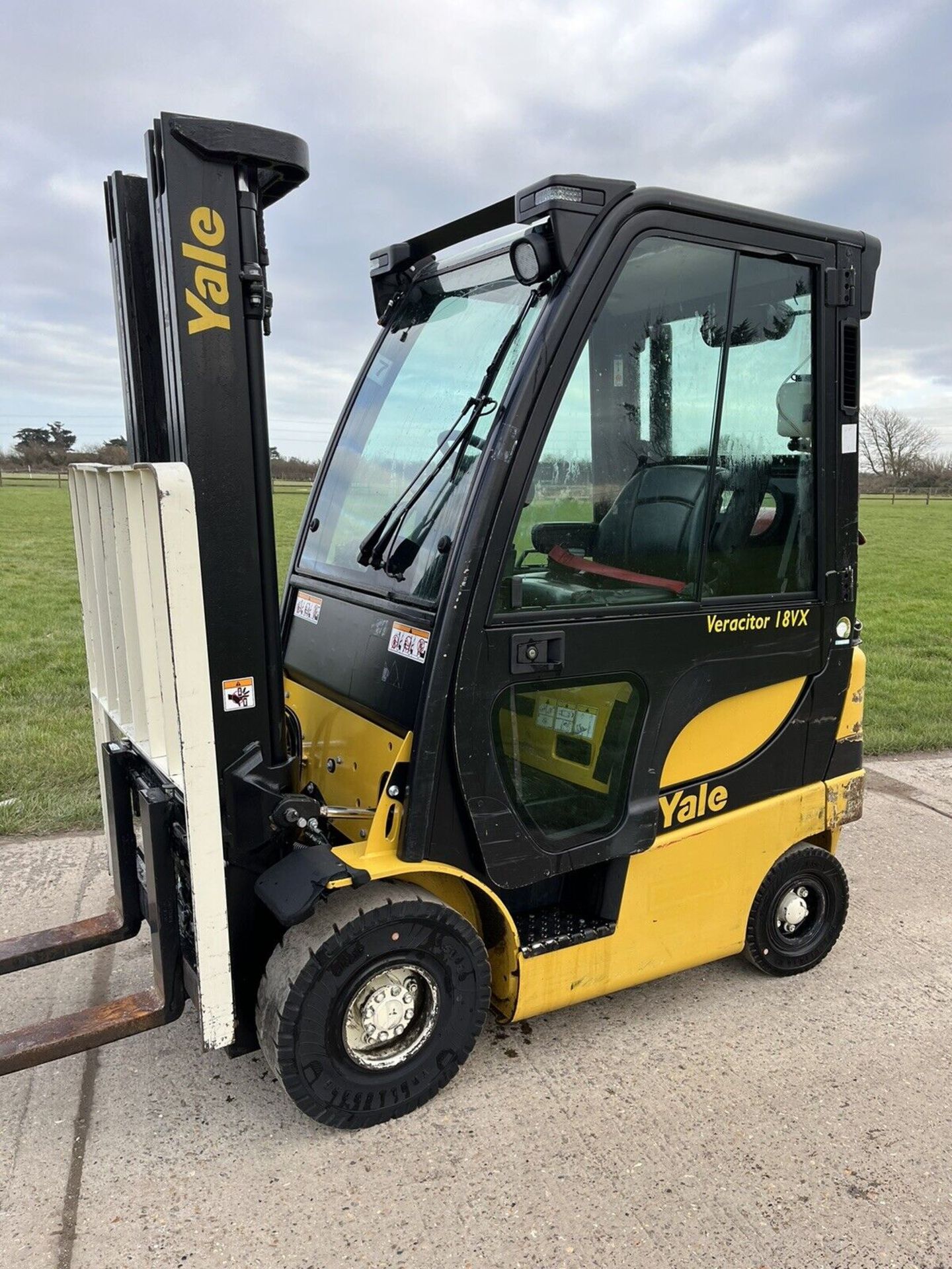 Yale 1.8 Tonne Gas Forklift Container Spec 2017 Full Heated Cab