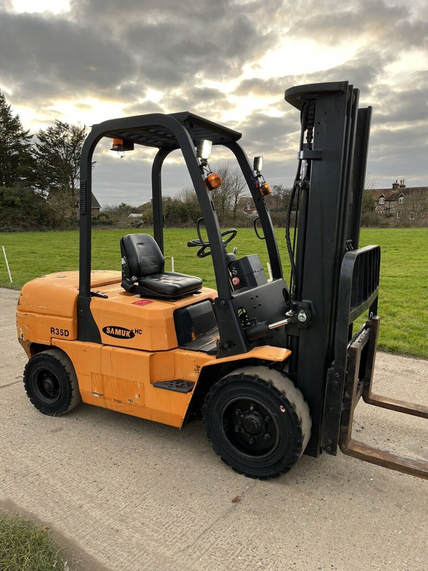 Samuk 3.5 Tonne Diesel Forklift Container Spec - Image 2 of 3