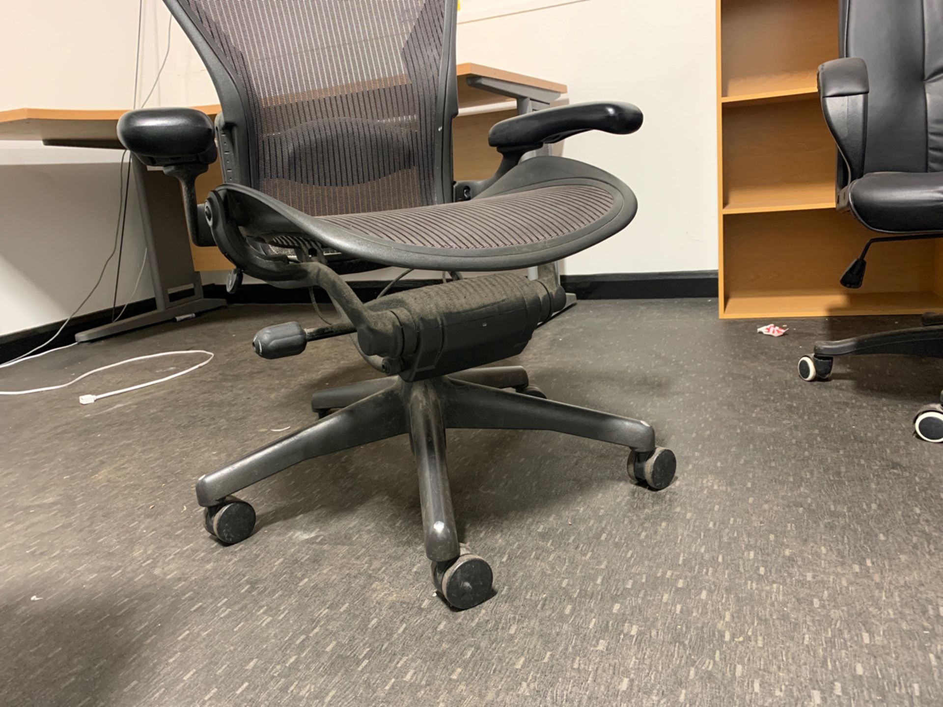 Set of 3 Mobile Office Chairs - Image 5 of 7