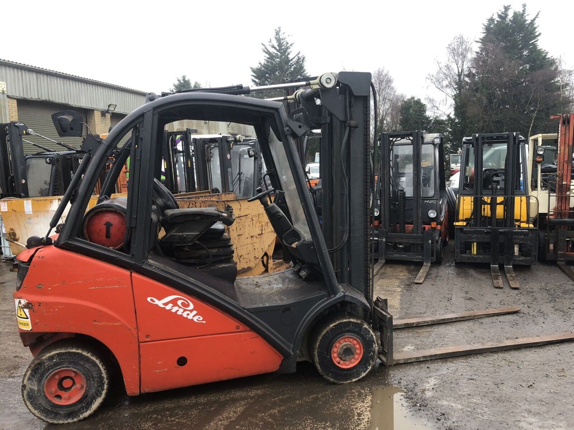 Linde 2.5 ton forklift