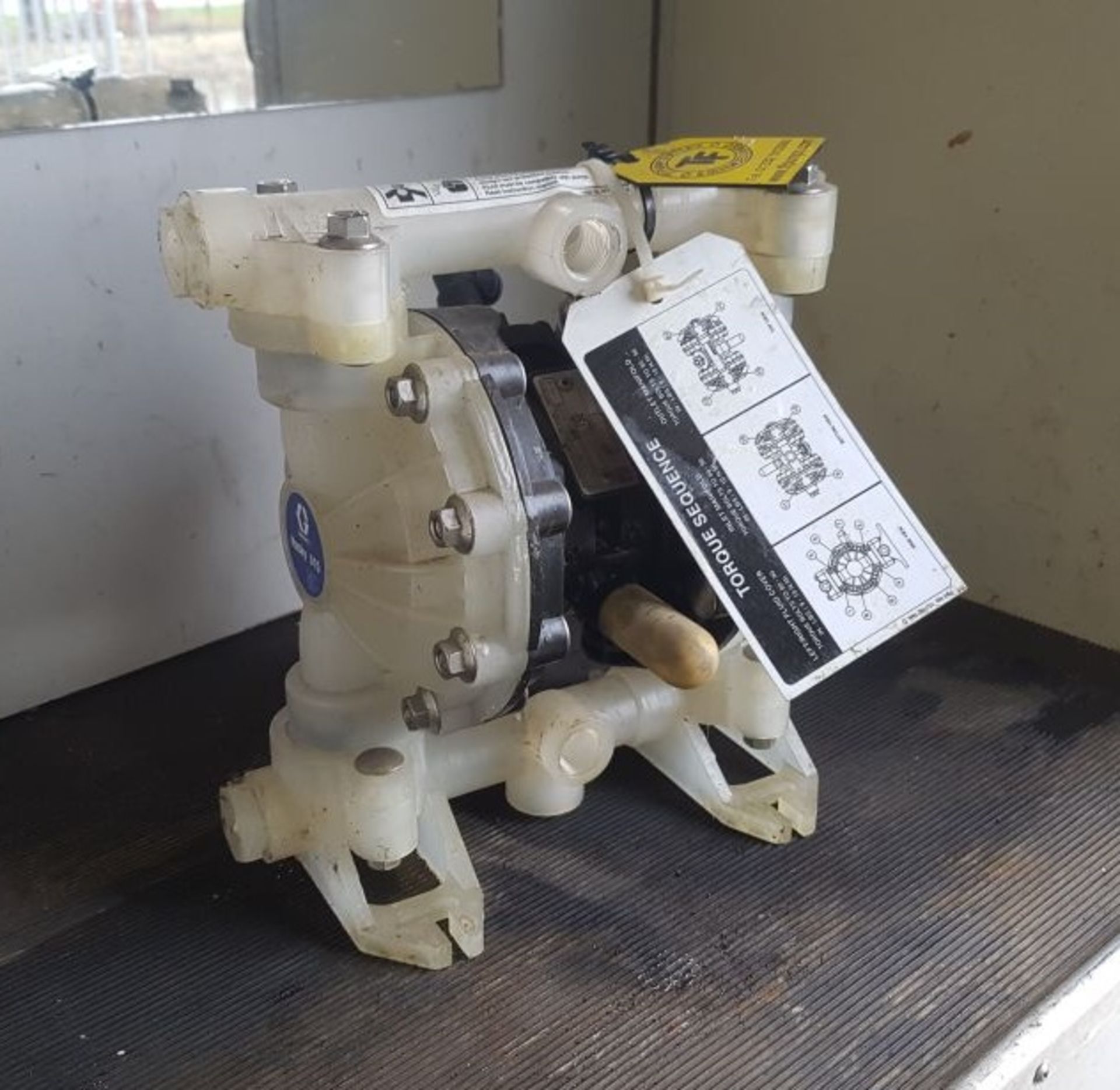 Graco Husky 515 1/2 Inch Positive Displacement Double Diaphragm Pump - Image 4 of 4