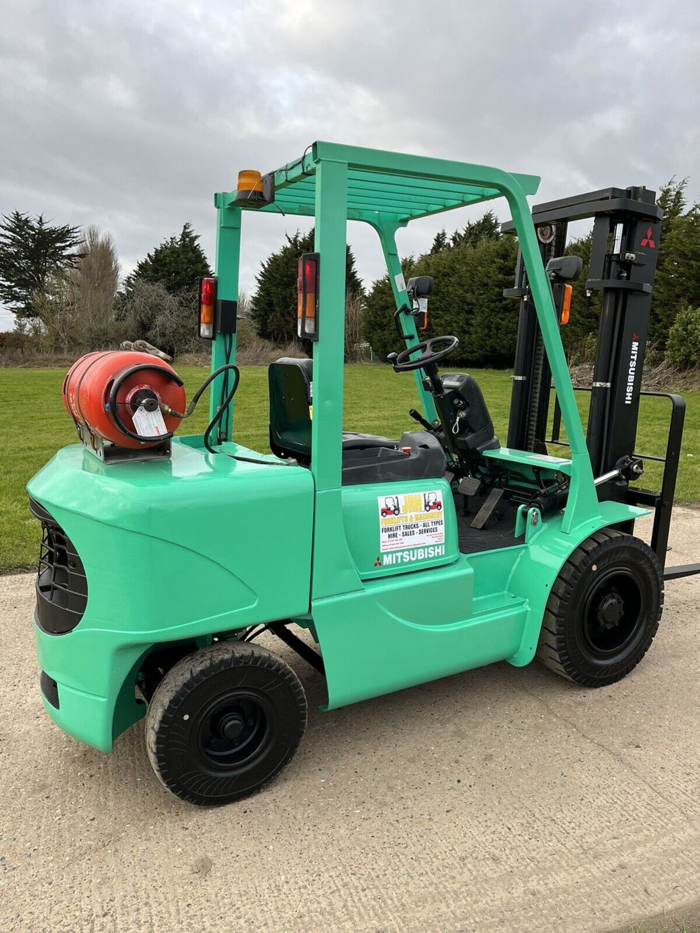 Mitsubishi 3.5 Tonne Gas Forklift Truck ￼ - Image 4 of 5