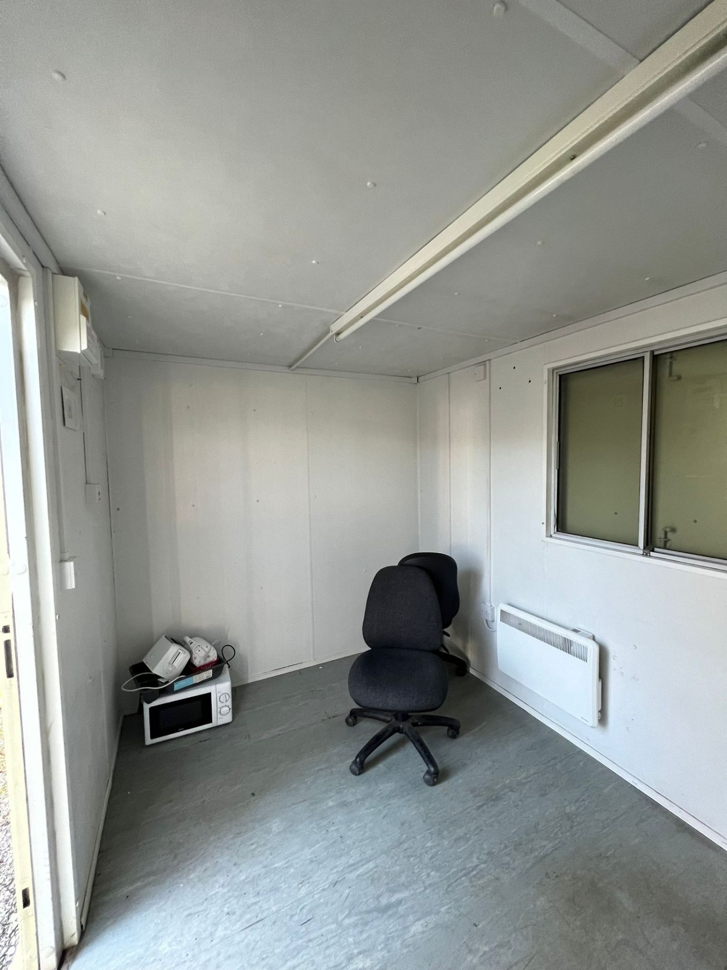 12ft site office cabin - Image 6 of 8