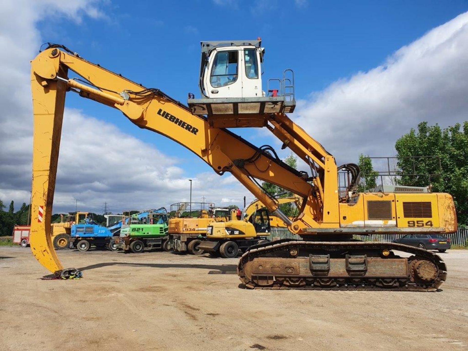 Liebherr 954C Scrap Handler