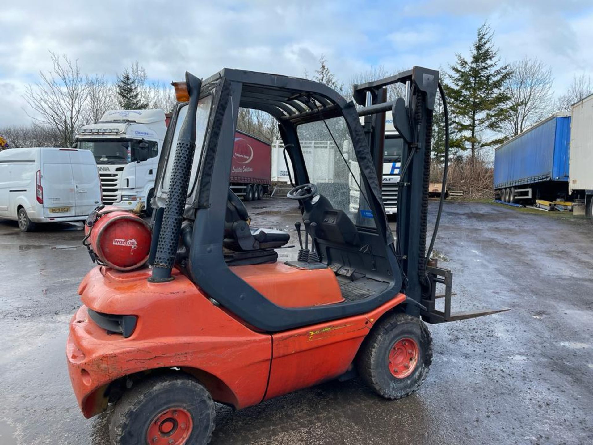 2007 Linde 2.0 Ton Gas Forklift with Duplex (Container Spec) - Image 3 of 8