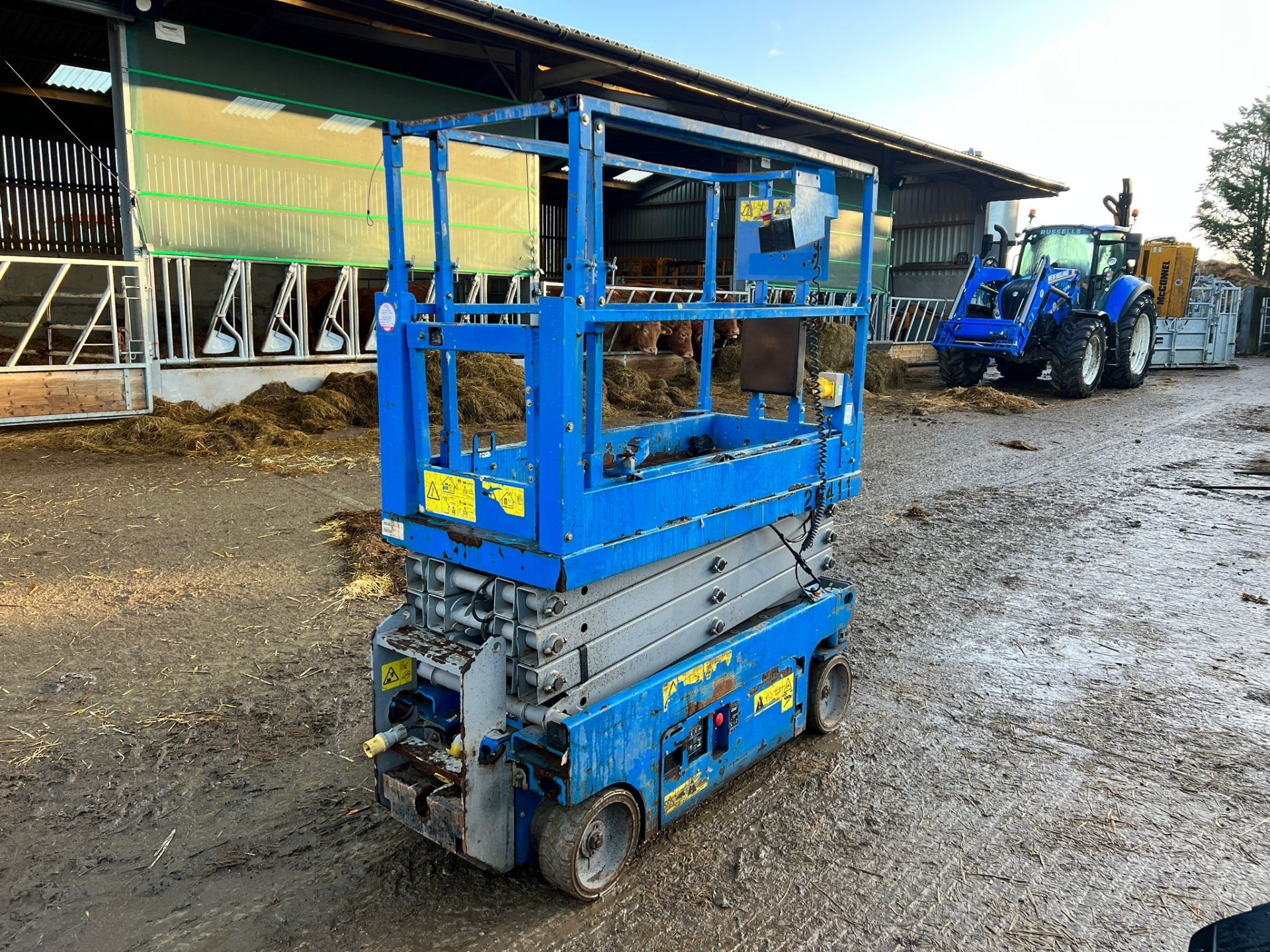 Genie GS1930 Electric Scissor Lift - Image 4 of 15