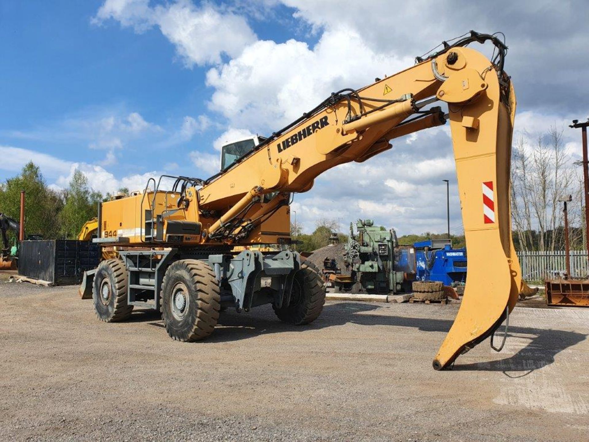 Liebherr 944C Waste / Scrap / Log Handler