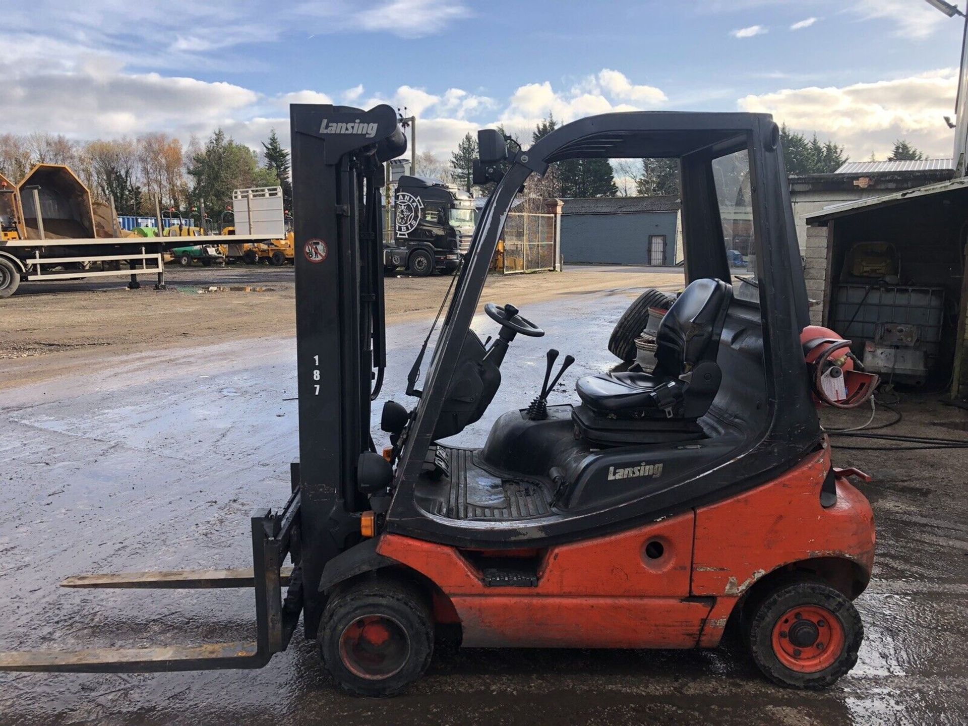 linde 2.0 ton gas forklift